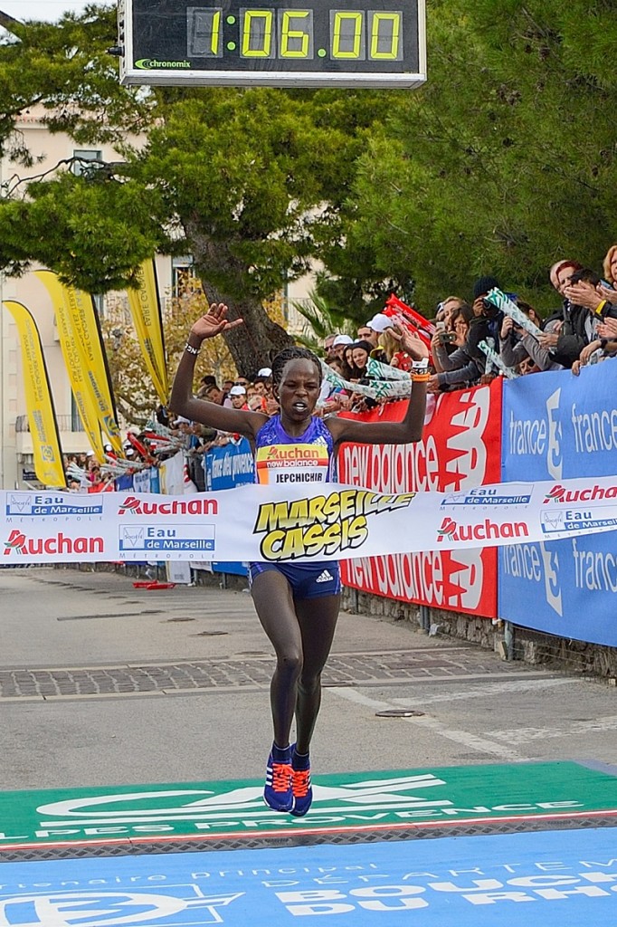 Peres Jepchichir, victorieuse de Marseille-Cassis 2015 (Photo organisation Michel Fisquet)